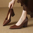 Emilia | Zapatos de Salón Clásicos con Tacón Ancho 3