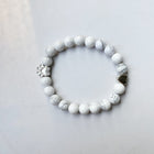 Pulsera en Piedra natural con breloques Huella y Corazón - Design artisanal 2