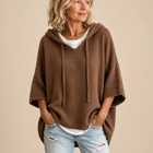 Poncho de Punto con Capucha en Marrón 2