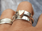 Isabel - Anillo de Plata con Corazón Dorado 2