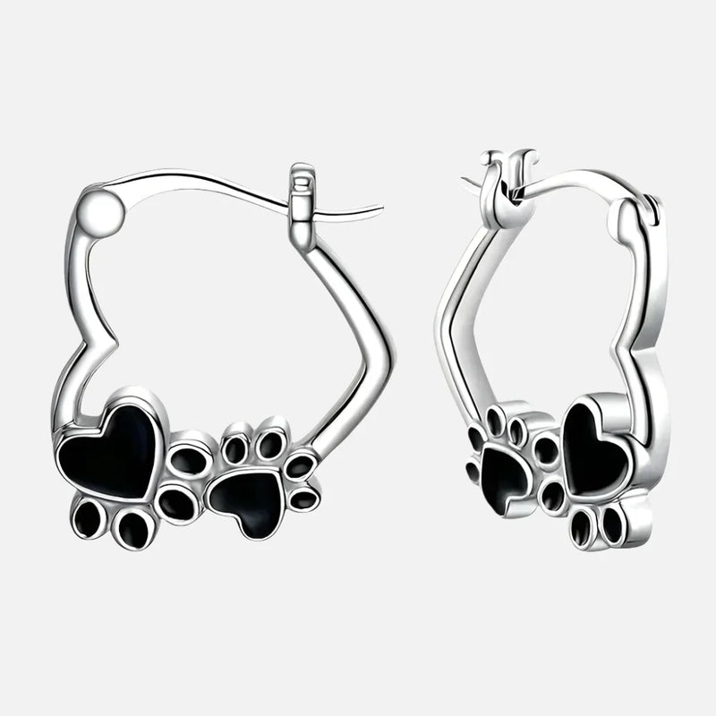 Aretes Huggies Corazón Huella con émail Negro