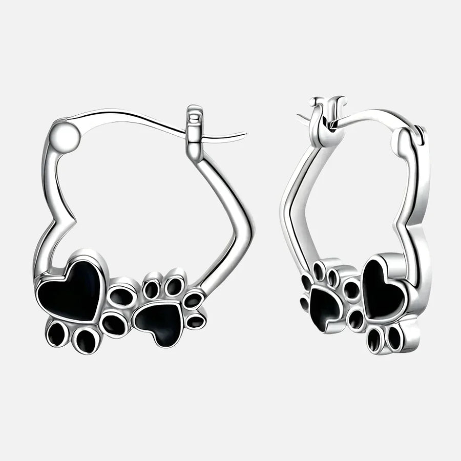 Aretes Huggies Corazón Huella con émail Negro