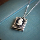 Collar Colgante vintage livre de Gato - Pages rotatives 1
