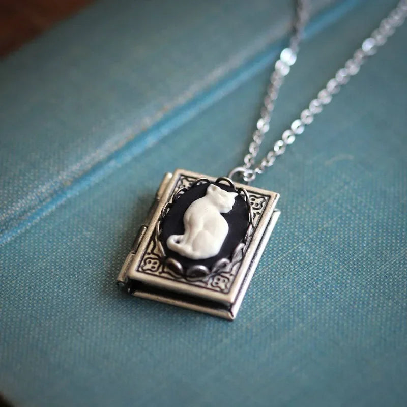 Collar Colgante vintage livre de Gato - Pages rotatives