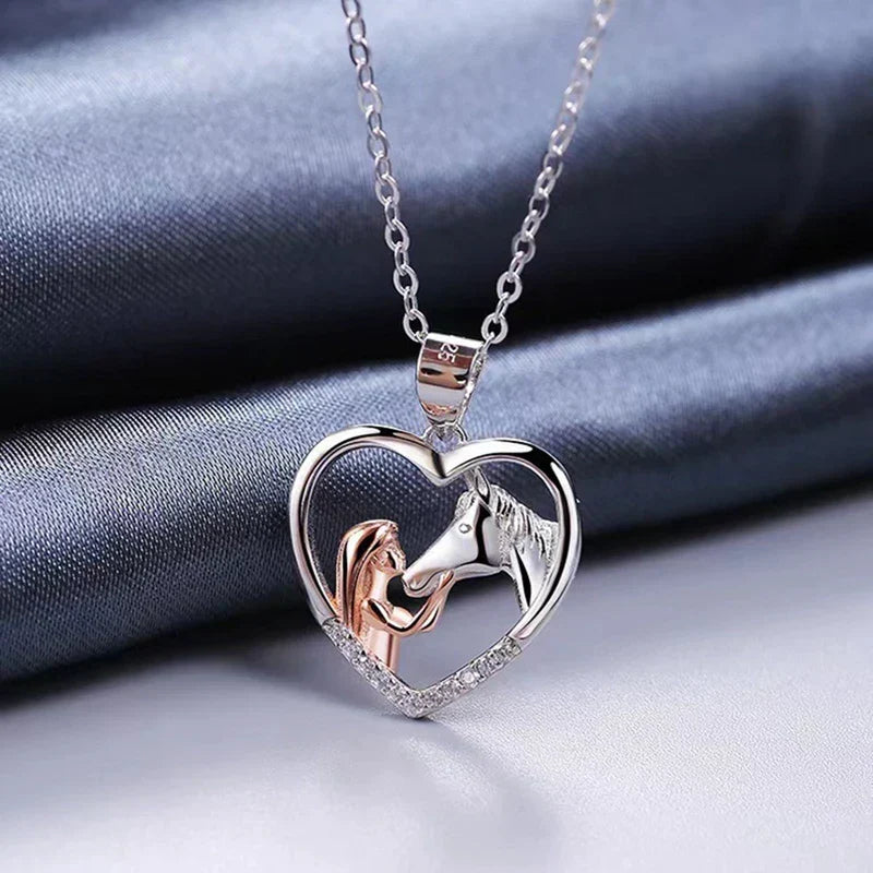 Collar Fille y Cheval Zircon Corazón Hermoso