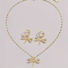 Collar de libélula dorado con aretes a juego 3