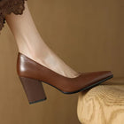 Emilia | Zapatos de Salón Clásicos con Tacón Ancho 5