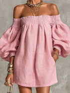 Gisela Vestido Mini Rosa en Línea A con Mangas Farol y Hombros al Descubierto 3