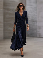 Loredana | Vestido Maxi Asimétrico con Escote en V y Paneles de Satén Azul Marino 4