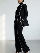 Claudia | Conjunto de Dos Piezas de Blazer con Ribete en Contraste Negro y Pantalón de Pierna Ancha 2