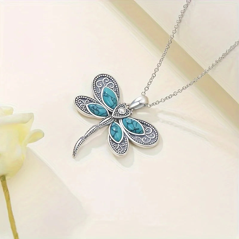 Collar con colgante de libélula - Sueños de plata