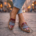 Burdeos y Leopardo