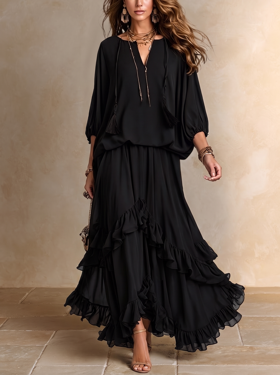 Elvira | Conjunto de Top de Gasa Negro con Escote en V y Flecos Combinado con Falda de Volantes en Capas